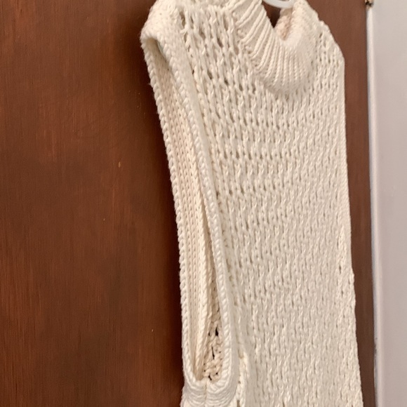 Roxy cable knit crew neck sweater vest - Picture 3 of 5